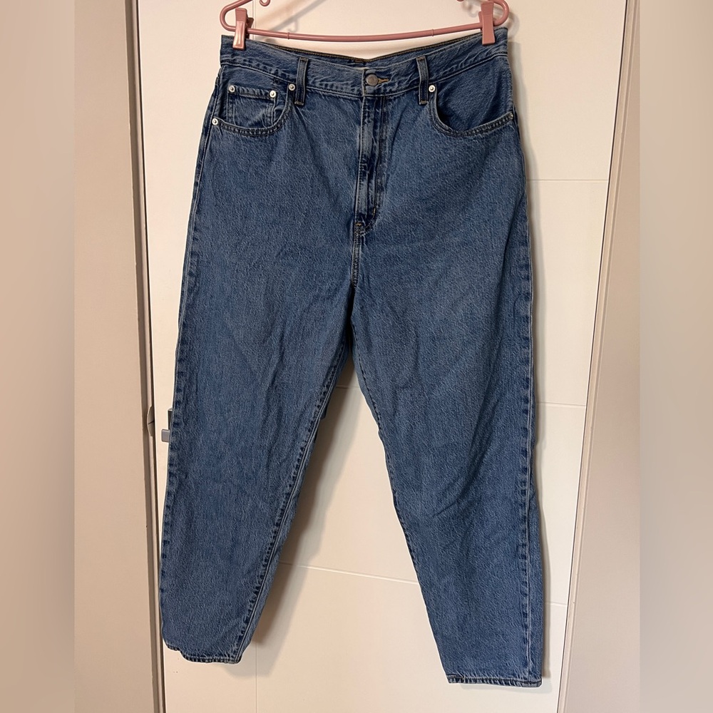Levi’s High Loose Taper Jeans
